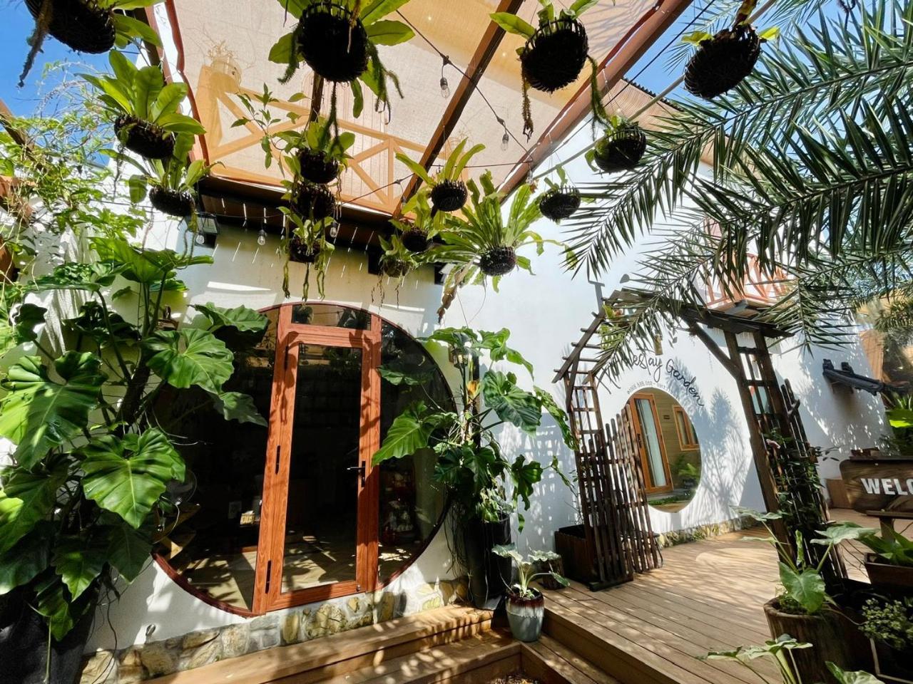 La Garden Homestay Лонгсюен Экстерьер фото