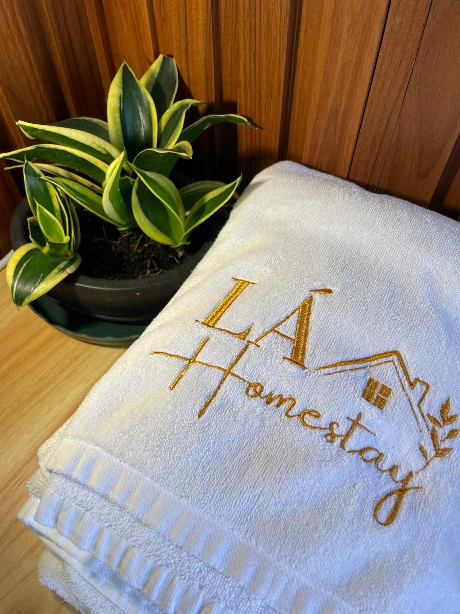 La Garden Homestay Лонгсюен Экстерьер фото