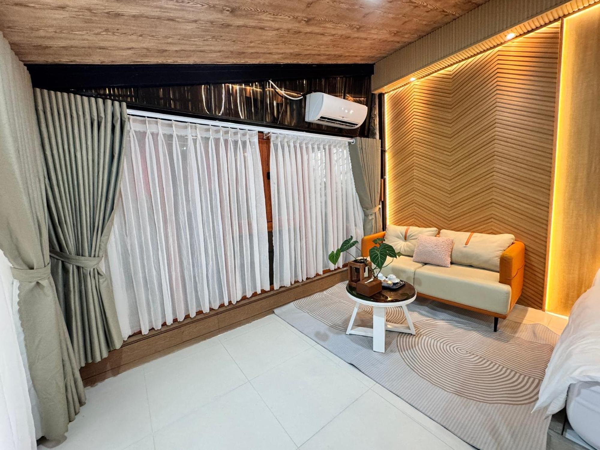 La Garden Homestay Лонгсюен Экстерьер фото